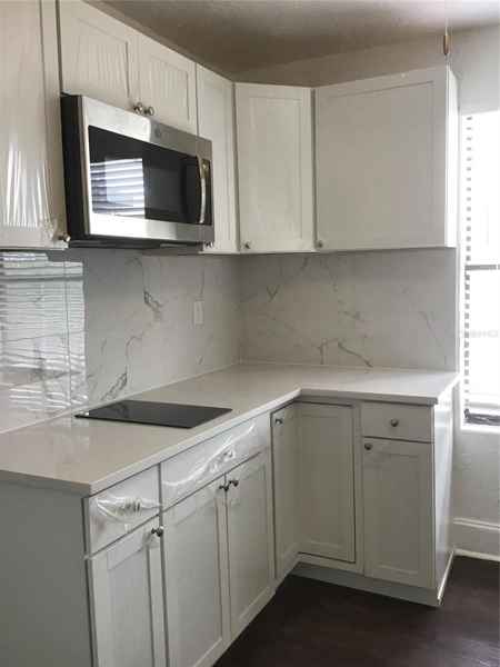 401 COLONIA LN E #17
