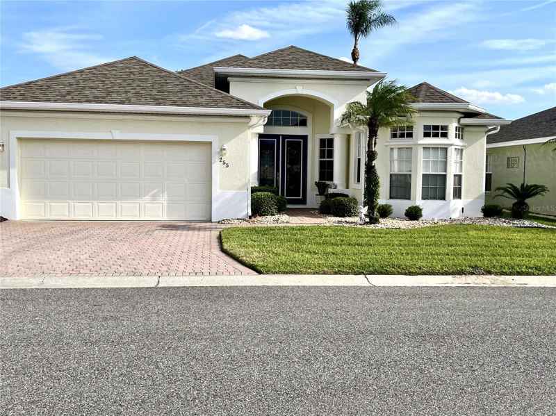 255 ROYAL PALM DR