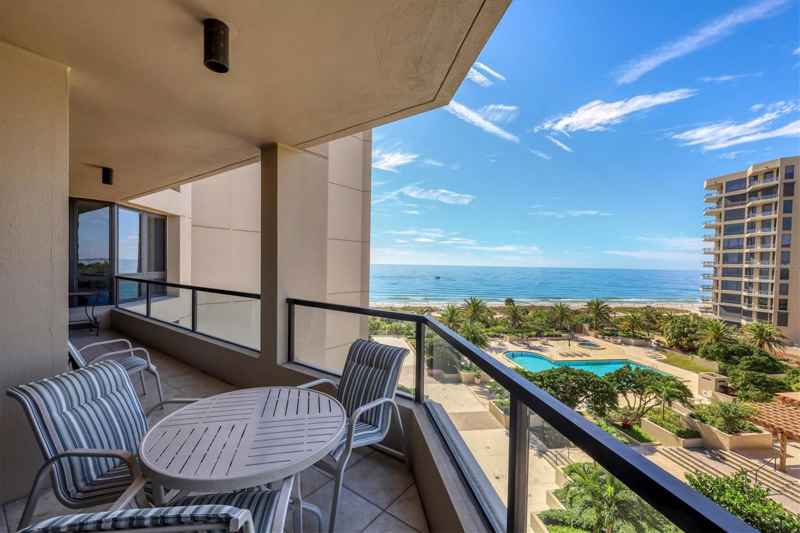 1211 GULF OF MEXICO DR #405
