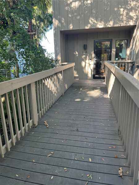 1323 LANDINGS DR #12