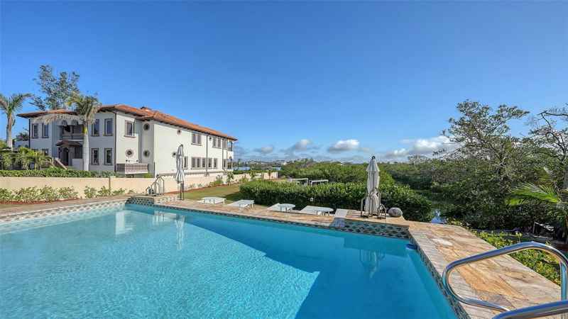 3858 CASEY KEY