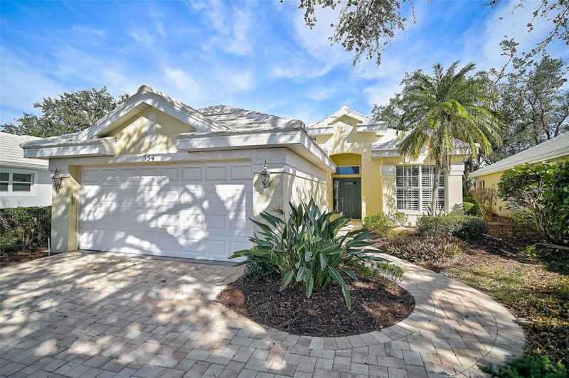 554 FALLBROOK DR
