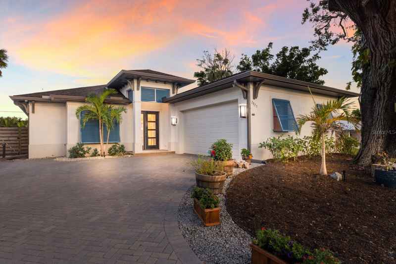 2823 MARSHALL DR