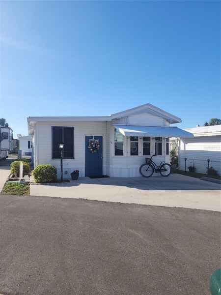 1674 UNIVERSITY PKWY #129