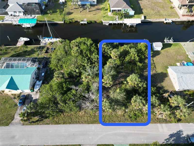 18318 VAN NUYS CIR