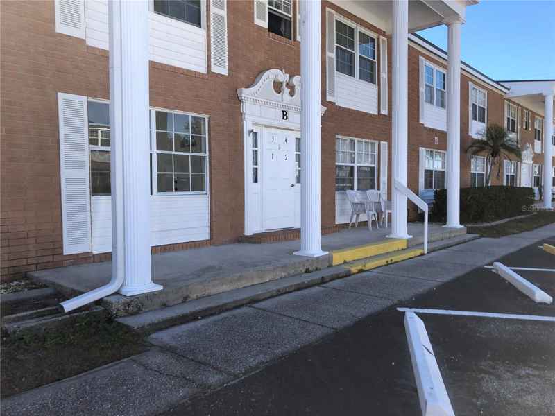 4158 TAMIAMI TRL #B3