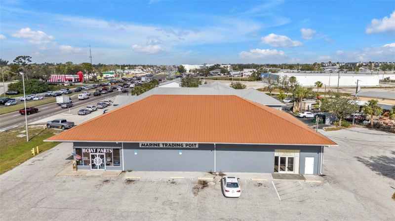 4694 TAMIAMI TRL