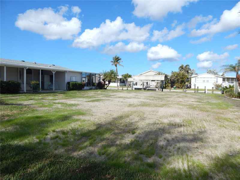 22 ROTTERDAM DR