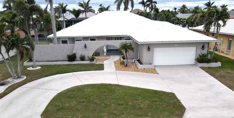 931 BAL HARBOR BLVD