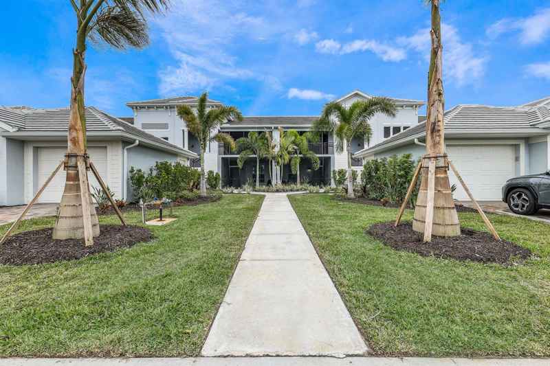 14234 HERITAGE LANDING BLVD #1016