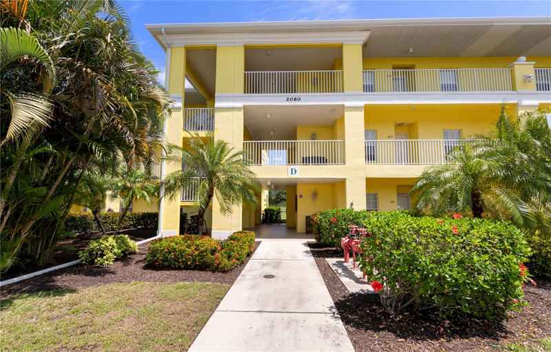 2060 WILLOW HAMMOCK CIR #207
