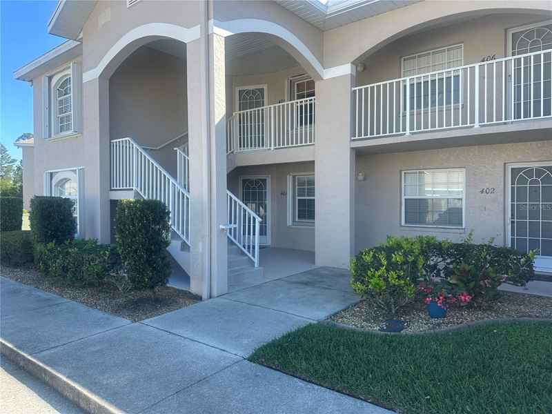 11644 SW EGRET CIR #401