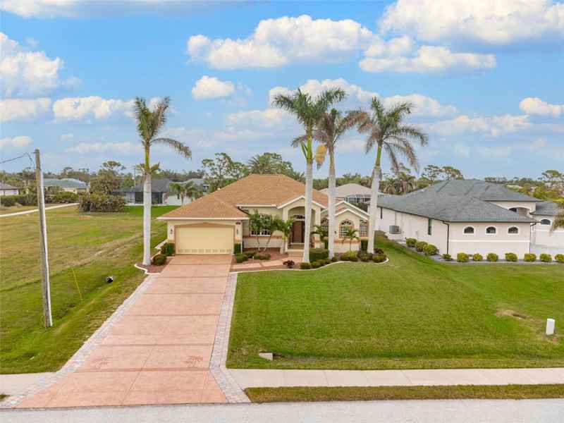 185 ROTONDA BLVD E