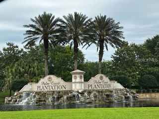 239 S RIVERWALK DR