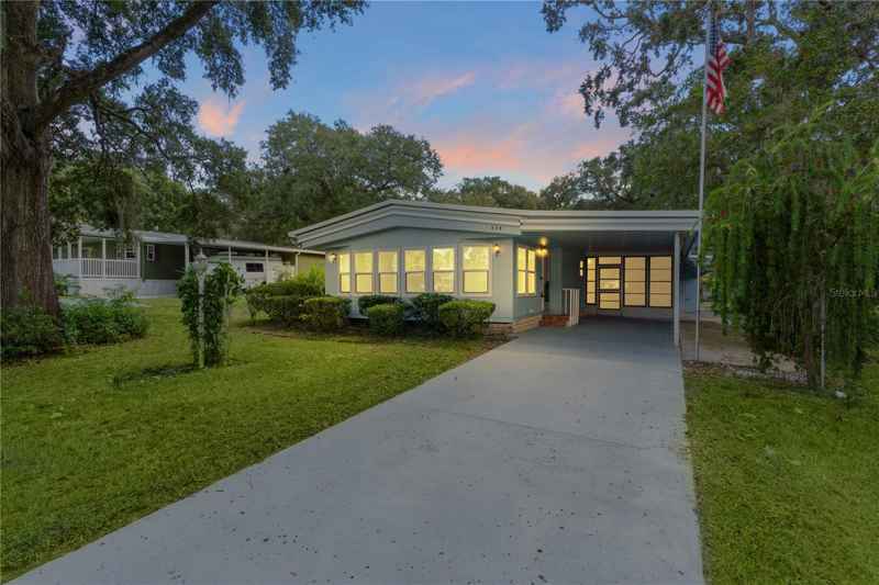 354 IVANHOE CIR
