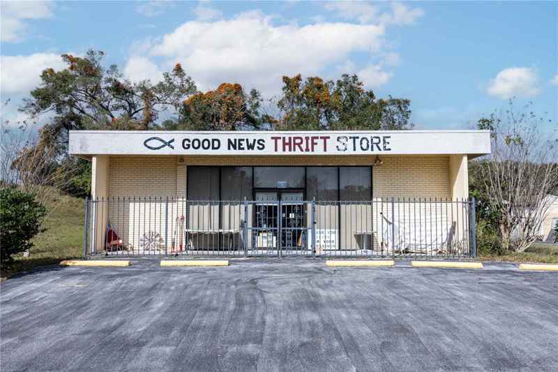619 N DIXIE AVE. (US HWY 441/27)