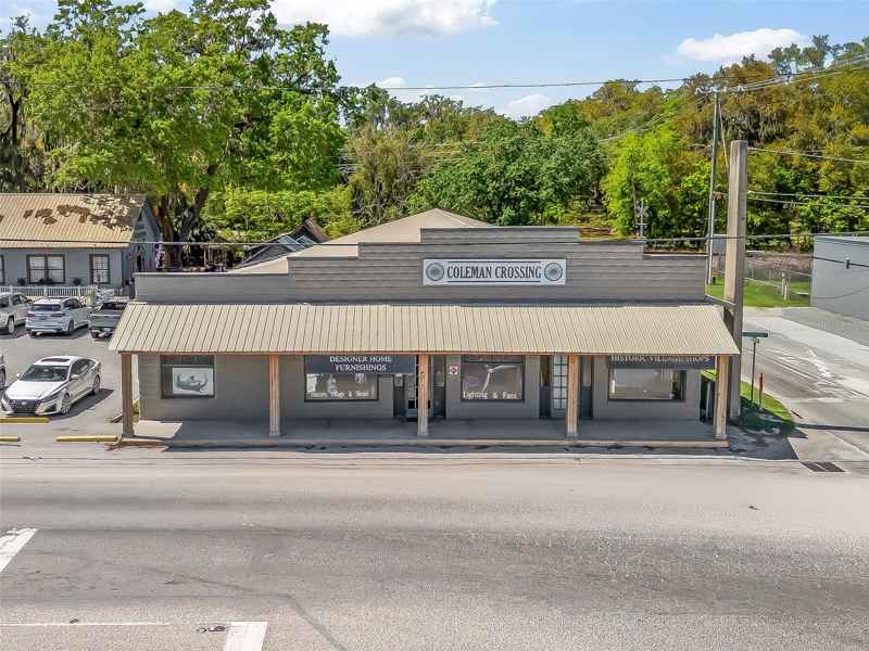 100 S COMMERCIAL ST