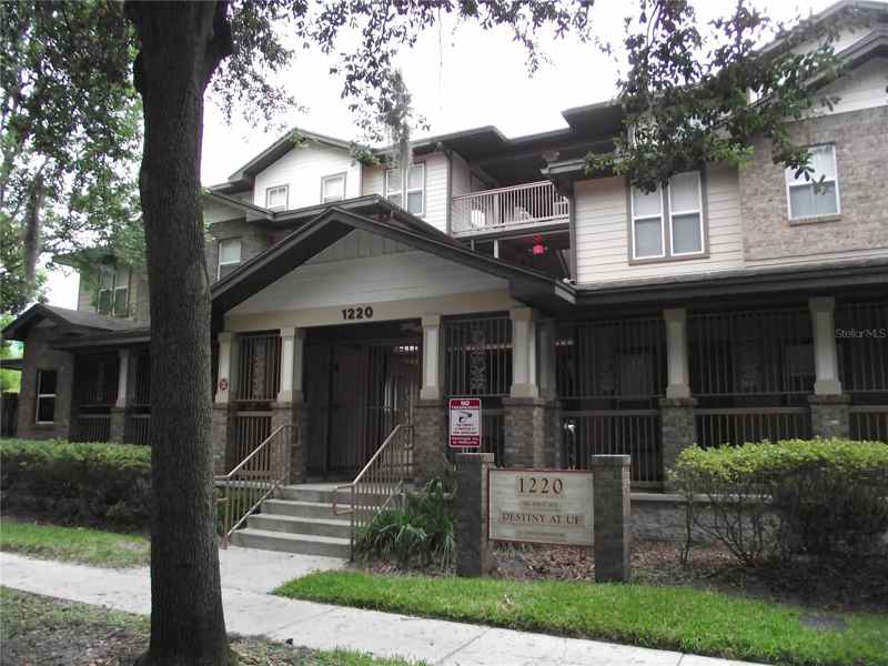 1220 SW 1ST AVE #211