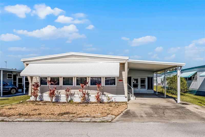521 LAKESIDE RANCH WAY