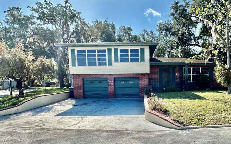 302 LUNA RD