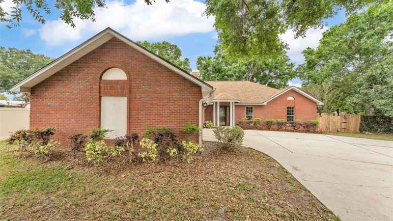 1205 SCOTTSLAND DR