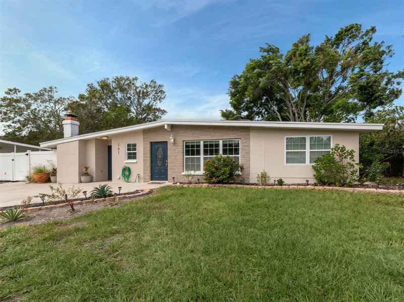 161 SUNTAN AVE