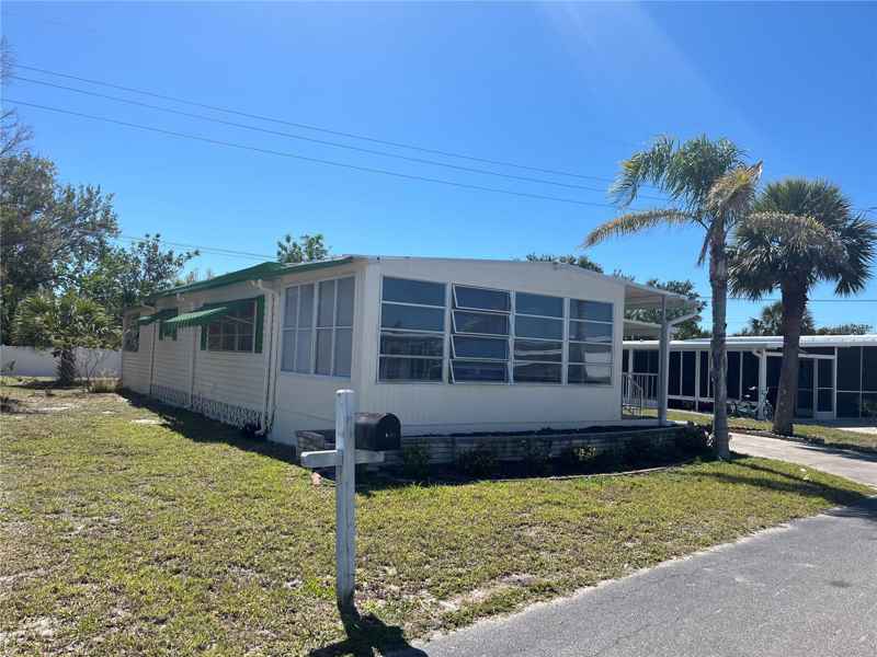 733 ROMA RD