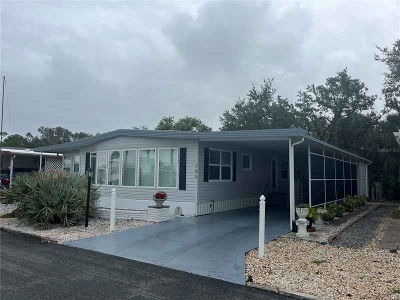 795 CERVINA DR N