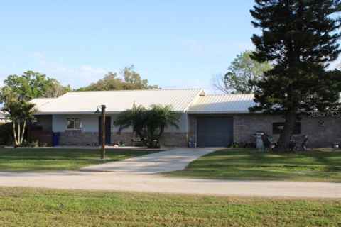 2404 VICTORY PALM DR