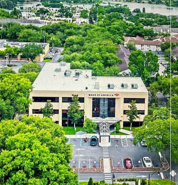 460 E ALTAMONTE DR