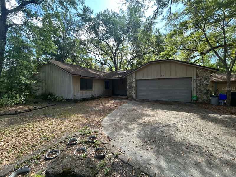 38 SNARESBROOK CT