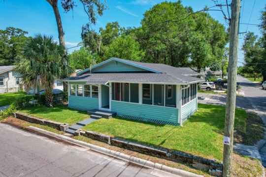 922 E IDA ST