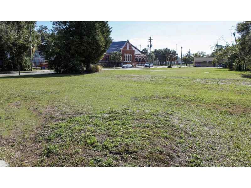 2010 N LAMAR AVE