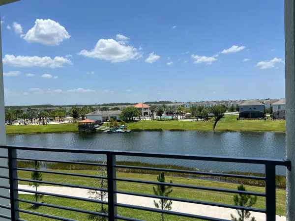 3141 PARADOX CIR #306