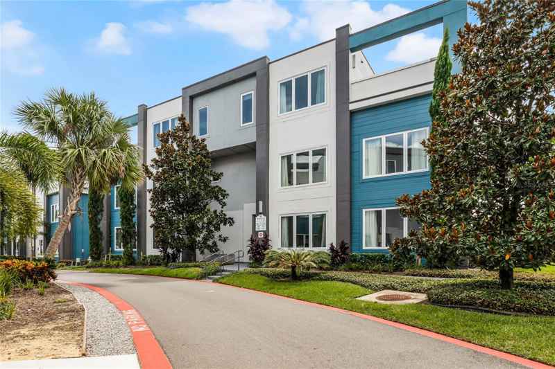 7770 SANDY RIDGE DR #208