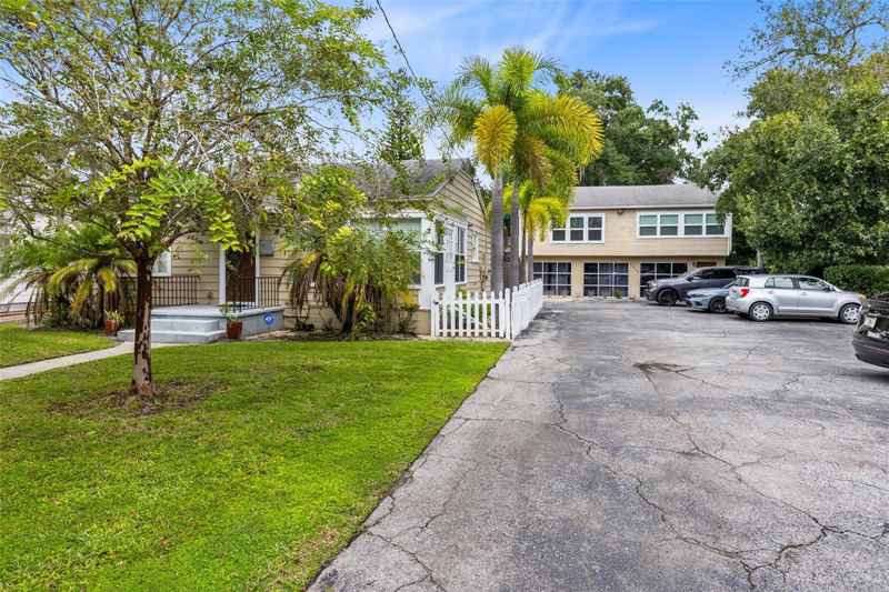 1513 & 1515 E LIVINGSTON ST #B