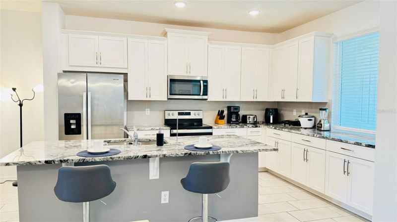 1644 TROPICAL PALMS CIR