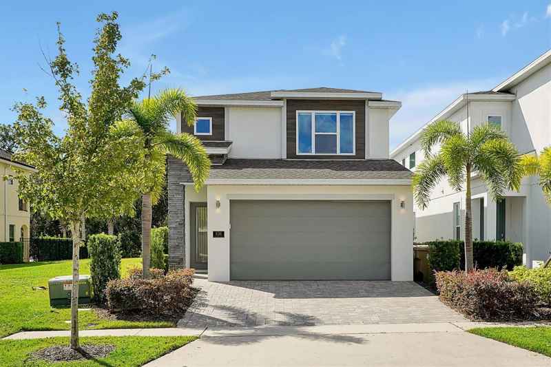 836 DESERT MOUNTAIN CT