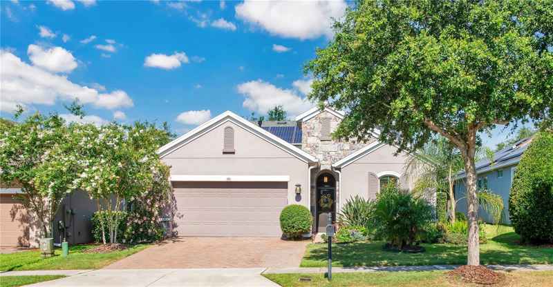 305 SILVER MAPLE RD
