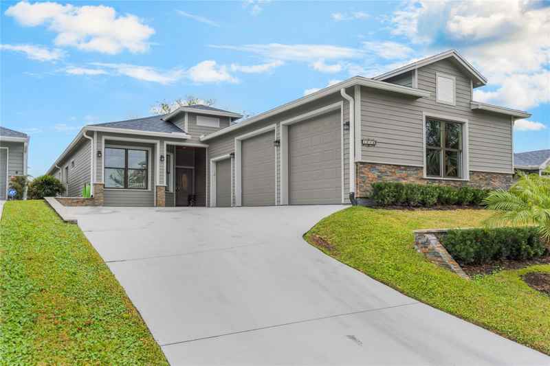 1094 RED MAPLE WAY