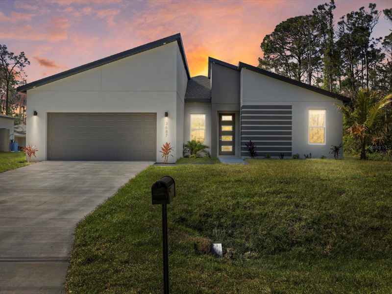 24349 KINGSWAY CIR