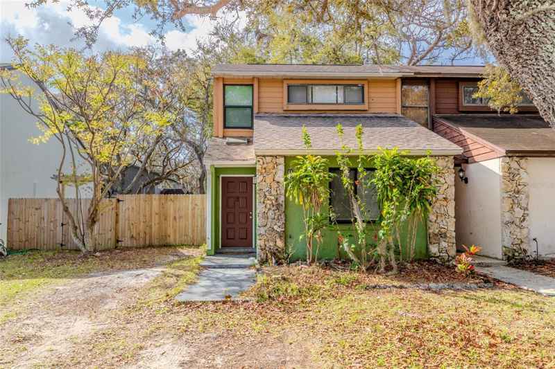 12240 HUNTSMAN LN