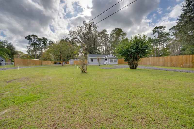 224 E KELLY PARK RD