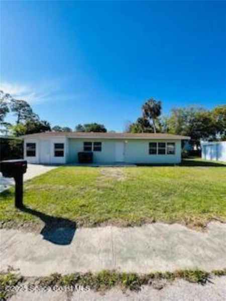 2235 ANNA DR
