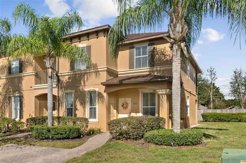302 CALABRIA AVE
