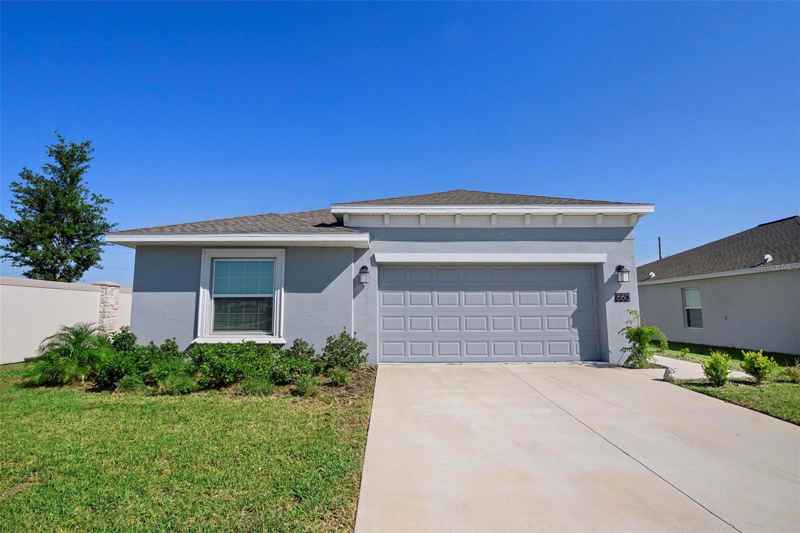 660 SILVER PALM DR