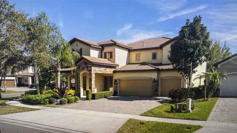 9442 ROYAL ESTATES BLVD