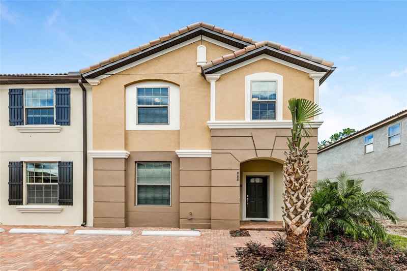 8887 GENEVE CT