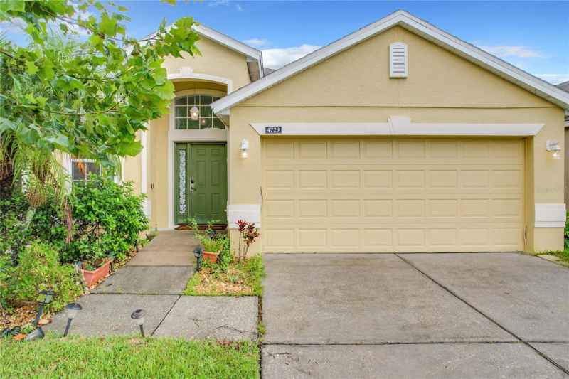 4729 SPINDLETREE LN
