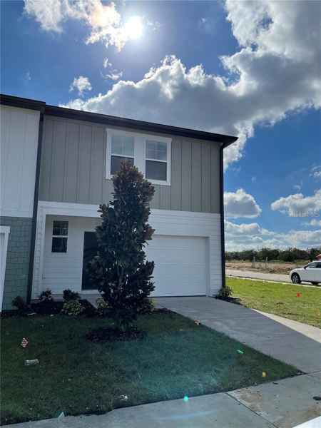 476 MADISON DR